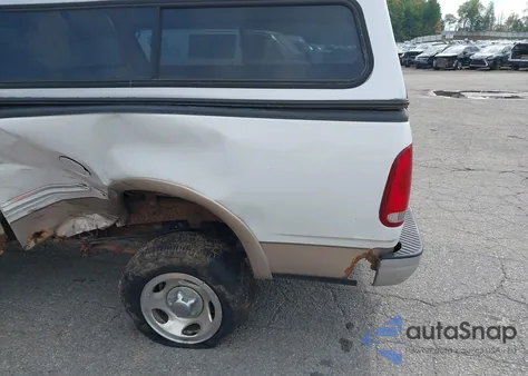 1998 Ford F-150 Lariat/Standard/Xl/Xlt from USA, damaged, VIN 1FTRX18L0WKC22686